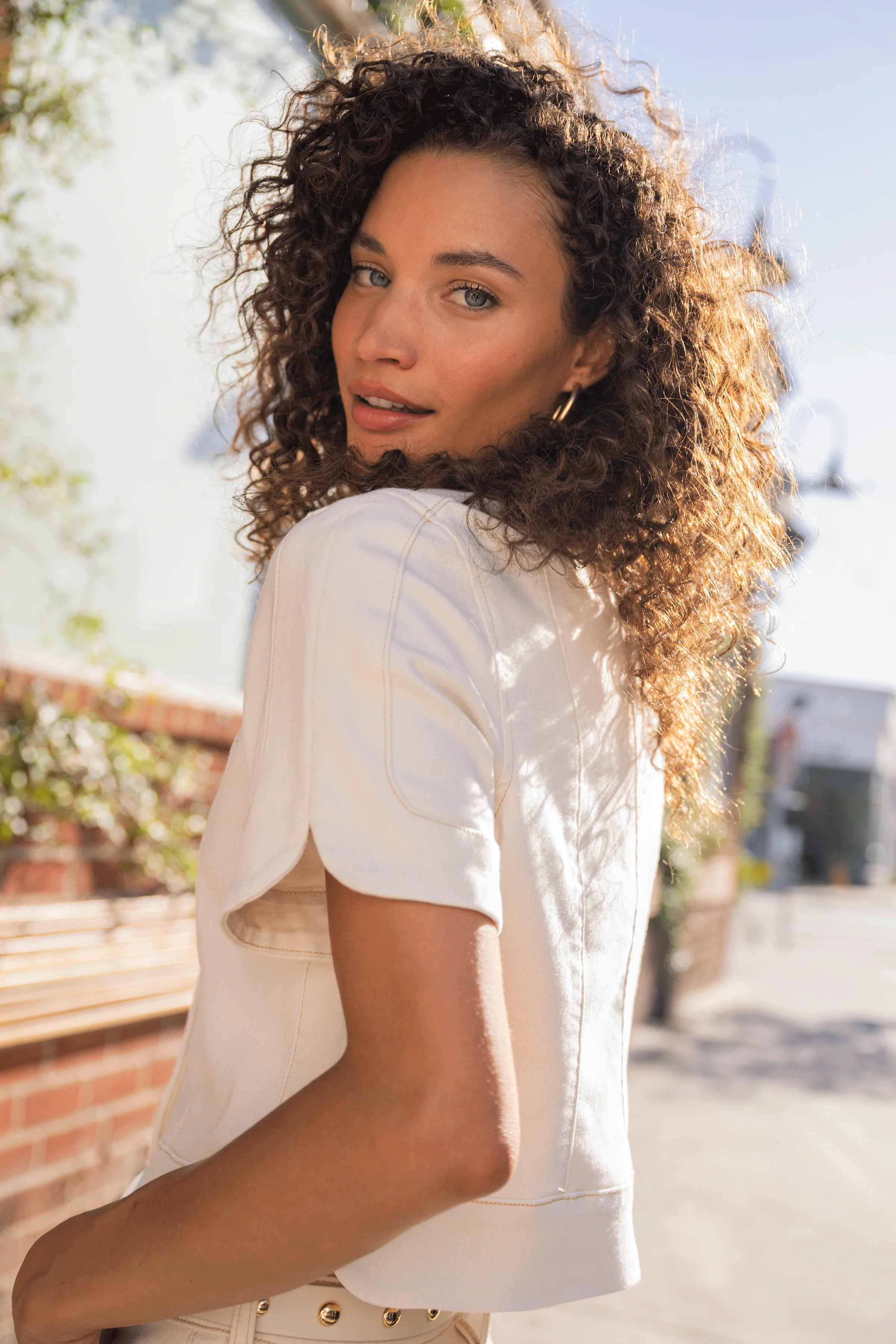 collarless short sleeve cropped jacket - Image 2
