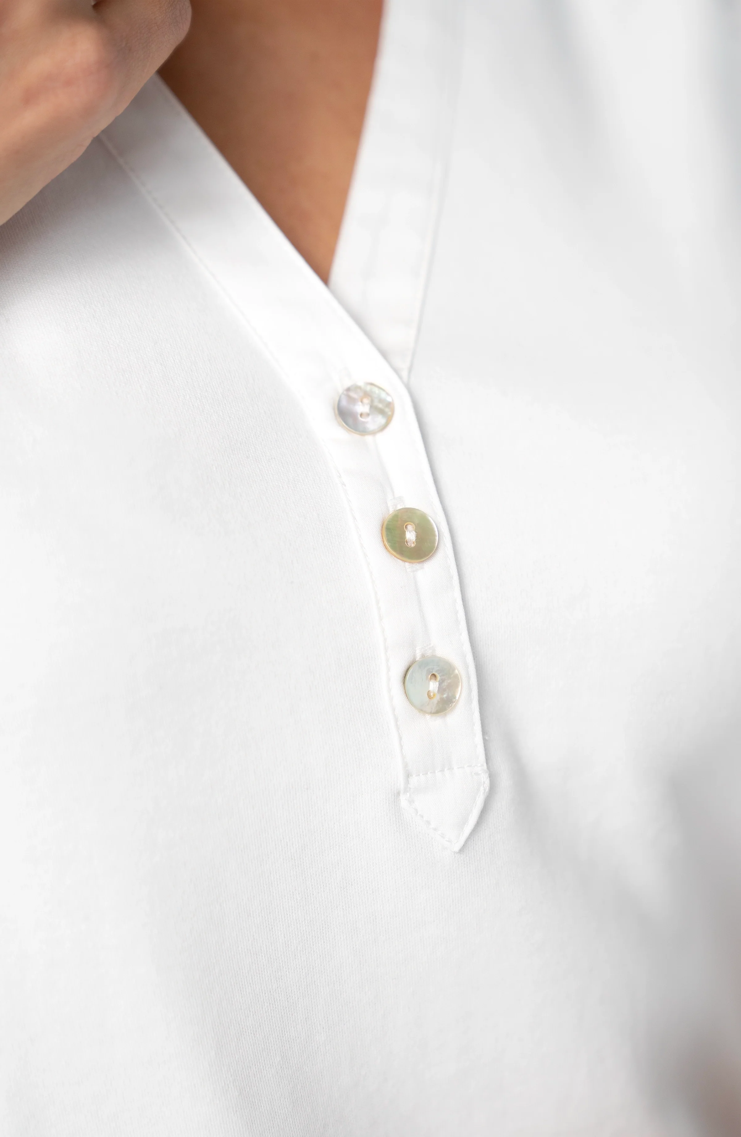 3/4 SLEEVE KNIT-TO-WOVEN TOP W/ SMOCKING - Image 4