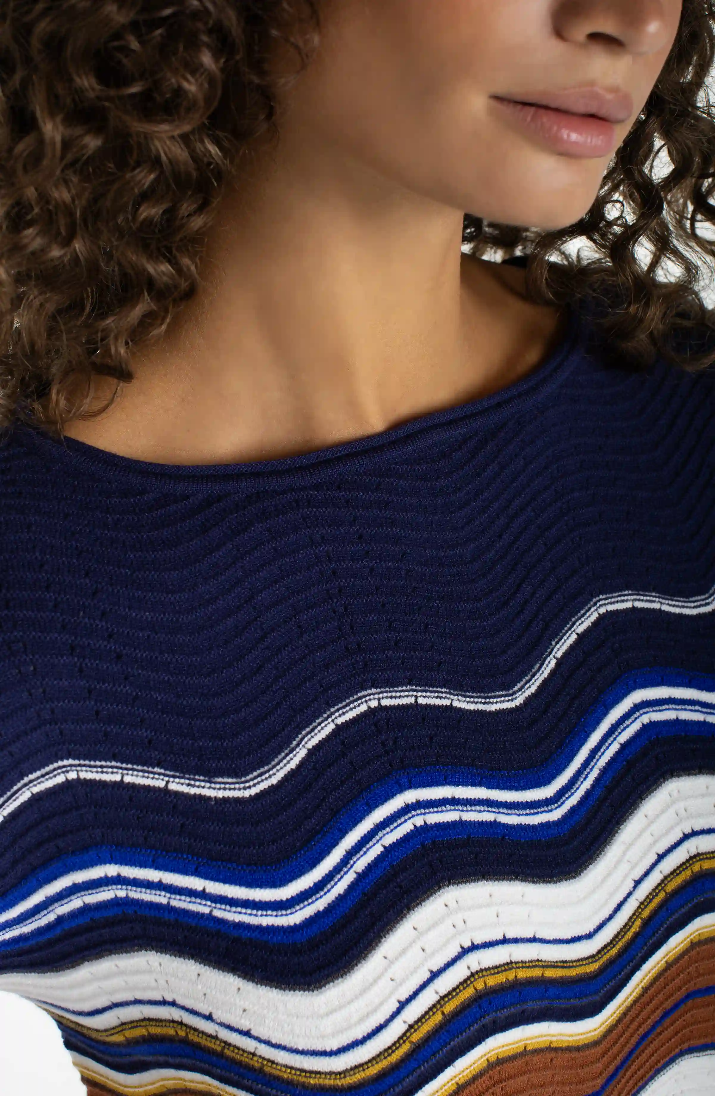 LONG SLEEVE BOAT NECK SCALLOP HEM SWEATER - Image 2
