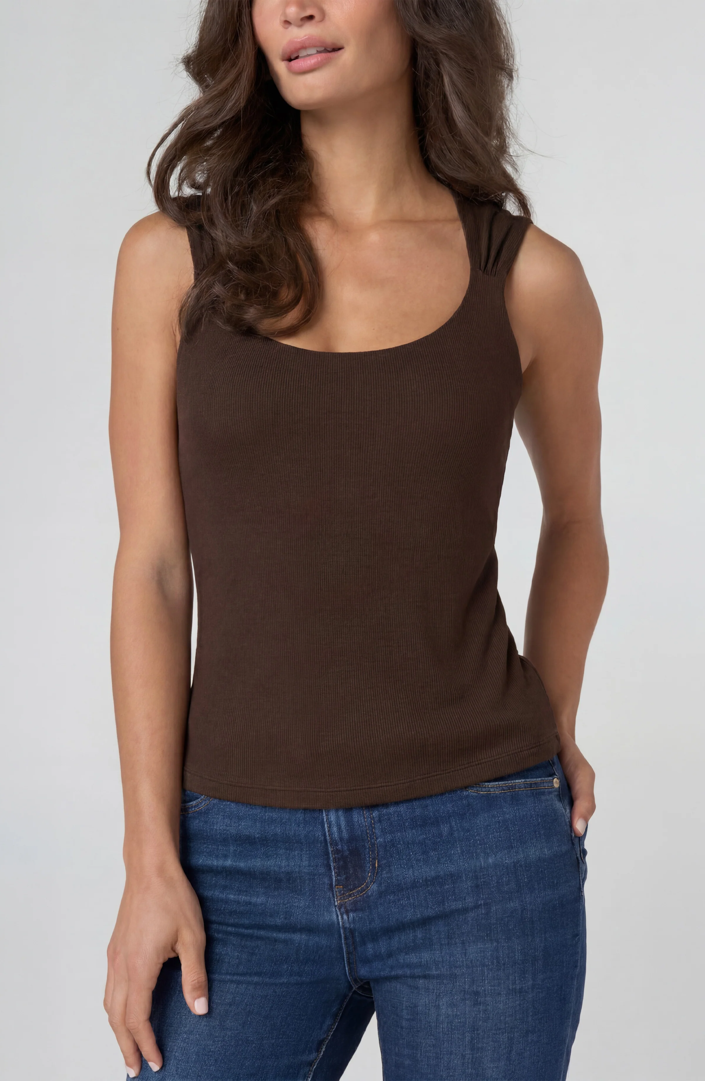SLEEVELESS BUILT-IN BRA KNIT TOP