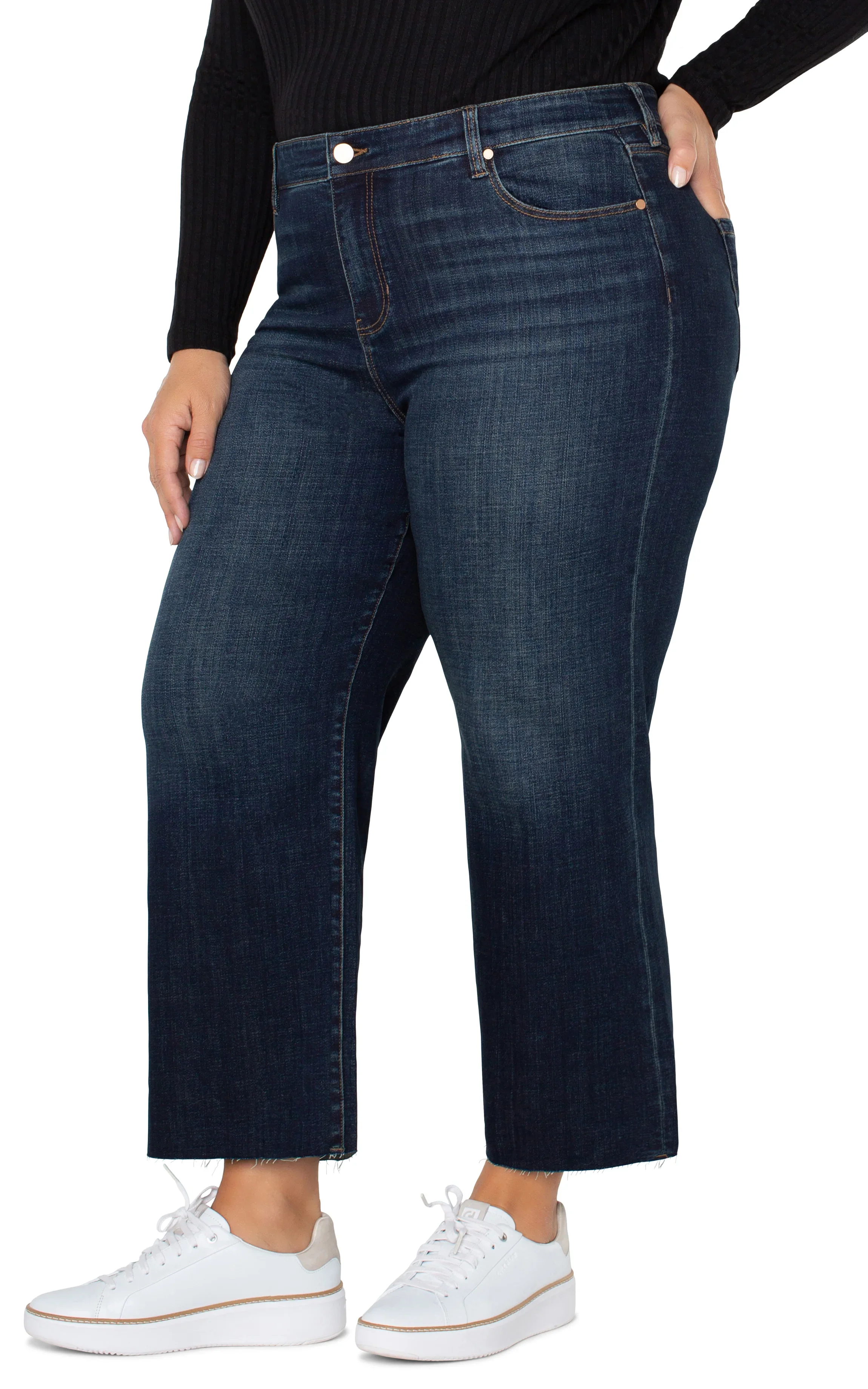 STRIDE HIGH RISE CROP WITH WIDE CUT HEM - Image 2